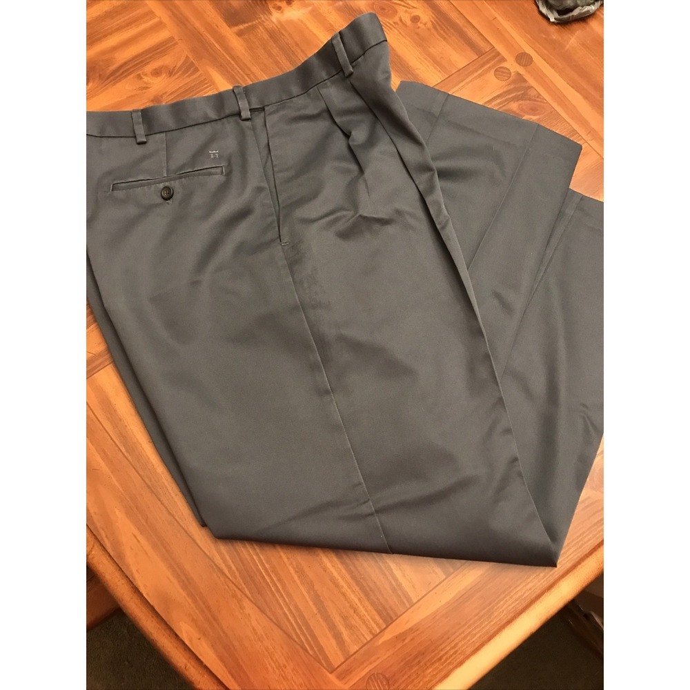 Haggar Premium‎ 38 X 32 Gray Pleated Front Dress Pants No Iron